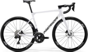 Alquiler bicicleta carretera carbono di2