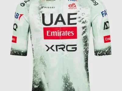 MAILLOT REPLICA UAE TOUR DE FRANCIA 2025